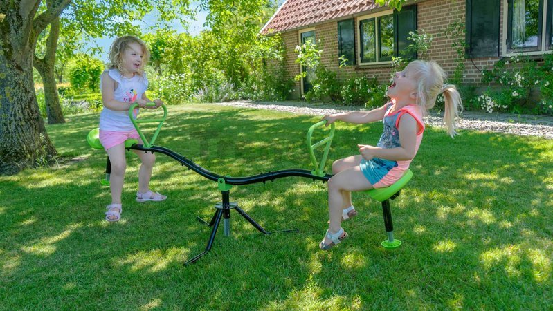 Obojstranná hojdačka 360° stupňové točenie Spinner 360 Exit Toys oceľová nehrdzavejúca