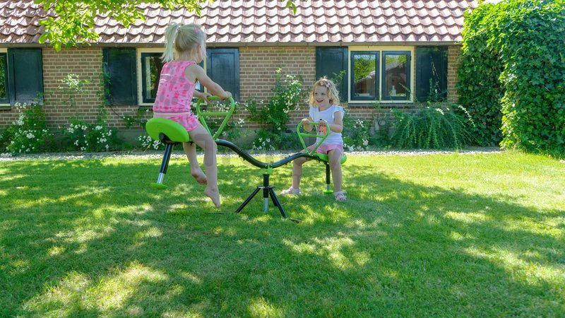 Obojstranná hojdačka 360° stupňové točenie Spinner 360 Exit Toys oceľová nehrdzavejúca