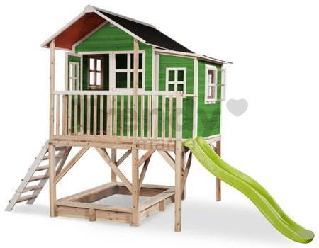 Domček cédrový na pilieroch Loft 550 Green Exit Toys veľký s vodeodolnou strechou pieskoviskom a 1,75 m šmykľavkou zelený