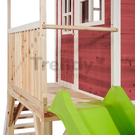 Domček cédrový na pilieroch Loft 700 Red Exit Toys s vodeodolnou strechou pieskoviskom a 2,28 m šmykľavkou červený