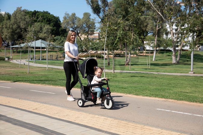 Trojkolka skladacia a sklápateľná smarTfold 6v1 Black smarTrike 300 Plus Touchsteering kompaktná s EVA kolesami od 10 mes