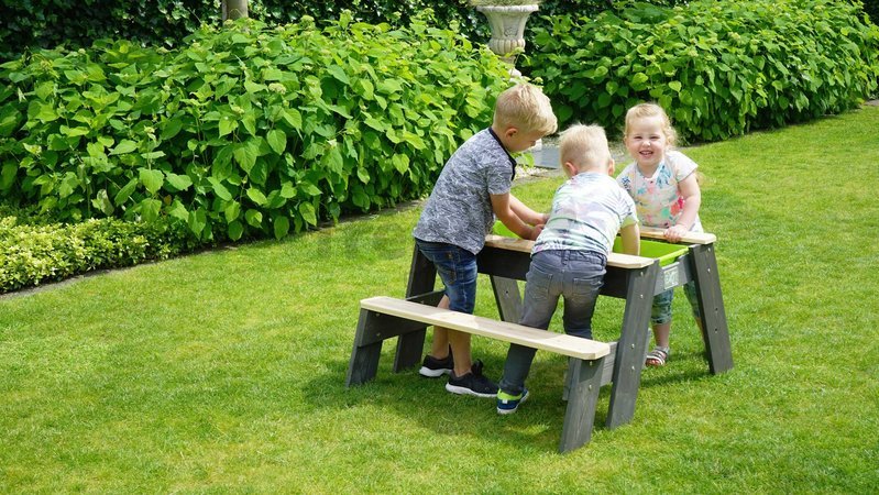Pieskovisko cédrové stôl na vodu a piesok Aksent sand&water table Exit Toys piknikové s lavicou a krytom