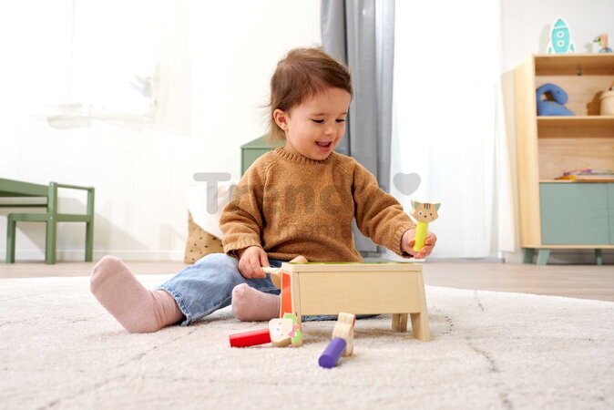 Drevená hra zatĺkačka Zvieratká Knocking Game Pop Up Eichhorn s kladivkom pre rozvoj jemnej motoriky od 12 mes