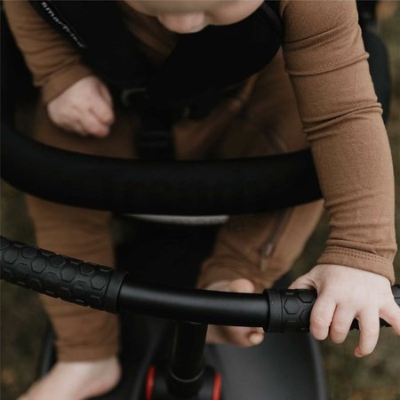 Trojkolka a kočík skladacia STR7J Warm Grey 7v1 smarTrike šedá so sklápateľným sedadlom Touch Steering s EVA kolesami od 6 mes