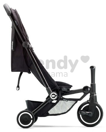 Trojkolka a kočík cestovná Traveler Black 4v1 smarTrike so 160° polohovateľným sedadlom a slnečnou clonou rozšíriteľná od 6 mes