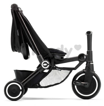 Trojkolka a kočík cestovná Traveler Black 4v1 smarTrike so 160° polohovateľným sedadlom a slnečnou clonou rozšíriteľná od 6 mes