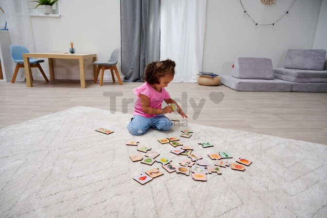 Drevené puzzle Ovocie a zelenina Montessori Eichhorn 34 dielikov so 17 motívmi od 24 mes