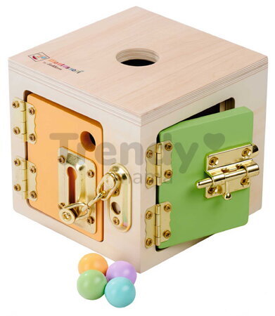 Drevená kocka so zámkami Montessori Lock Cube Eichhorn 4 rôzne uzatváracie mechanizmy od 3 rokov EH6054