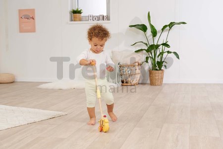 Drevené autíčko včielka Push Bee with Stick Eichhorn s vodiacou rúčkou dĺžka 50 cm od 12 mes