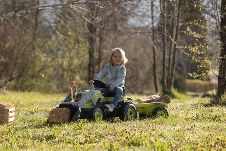 Traktor na šľapanie s nakladačom a príves Farmer Max Green Tractor+Trailer Smoby zelený s polohovateľným sedadlom a so zvukom 169 cm