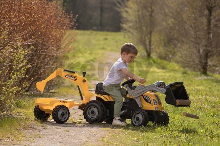Traktor na šliapanie s nakladačom a bagrom Builder Max Tractor+Trailer Smoby s polohovateľným sedadlom a so zvukom 182 cm