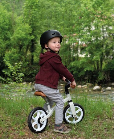 Balančné odrážadlo First Bike Smoby s ultraľahkou 2,5 kg kovovou konštrukciou a tichým chodom gumených kolies od 24 mes