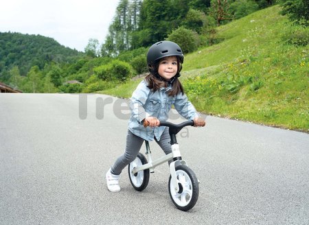 Balančné odrážadlo First Bike Smoby s ultraľahkou 2,5 kg kovovou konštrukciou a tichým chodom gumených kolies od 24 mes