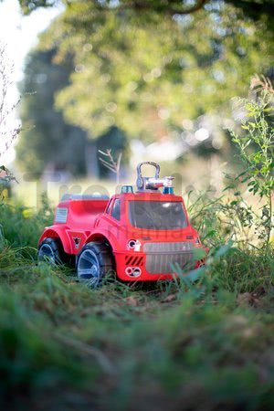 Hasičské auto so sedadlom Maxi Firetruck Power Worker BIG s vodným delom - gumené kolesá od 2 rokov