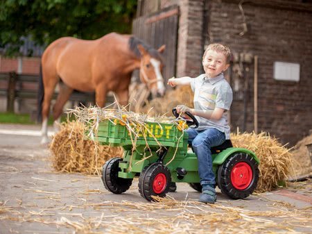 Šliapací traktor Fendt BIG na reťazový pohon s plošinou a klaksónom