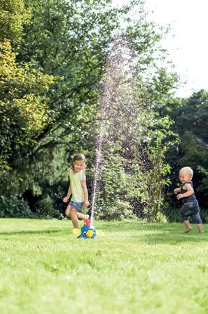 Striekajúci vodný slon Aquafant BIG s rotujúcou myškou a napojením na hadicu s dostrekom 2 m od 12 mes