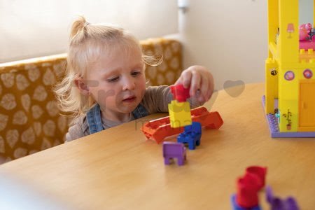 Stavebnica Peppa Pig rodinka v domčeku PlayBIG Bloxx BIG so 4 figúrkami 107 dielov od 1,5-5 rokov