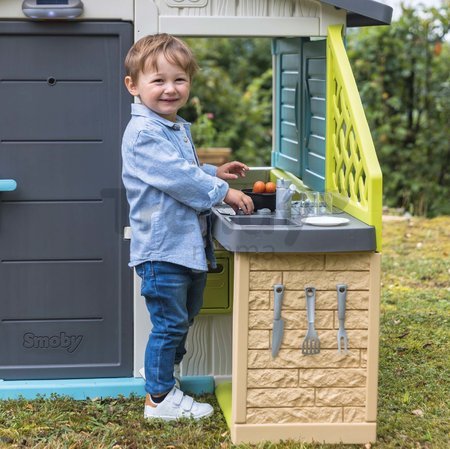 Kuchynka letná so 17 doplnkami Summer Kitchen k domčekom Smoby s varnou doskou a drez na umývanie riadu s UV filtrom od 24 mes