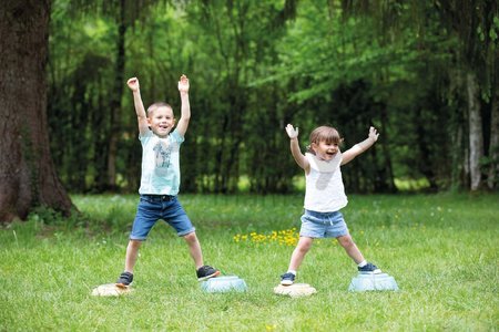 Dobrodružná dráha Adventure Course Smoby 4 chodníky a 4 oporné body na rozvoj pohybových zmyslov detí od 24 mes