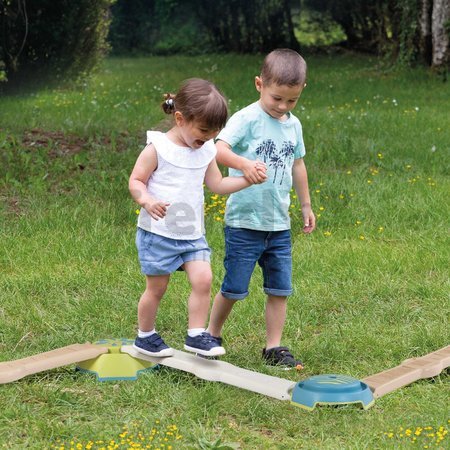 Dobrodružná dráha so 4 chodníkmi Adventure Course Life Smoby 4 oporné body na rozvoj rovnováhy a pohybových zručností detí od 24 mes - model 2025