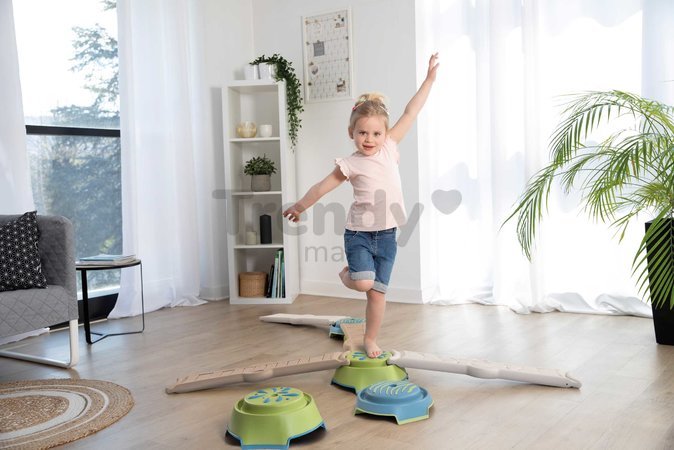 Dobrodružná dráha so 4 chodníkmi Adventure Course Life Smoby 4 oporné body na rozvoj rovnováhy a pohybových zručností detí od 24 mes - model 2025