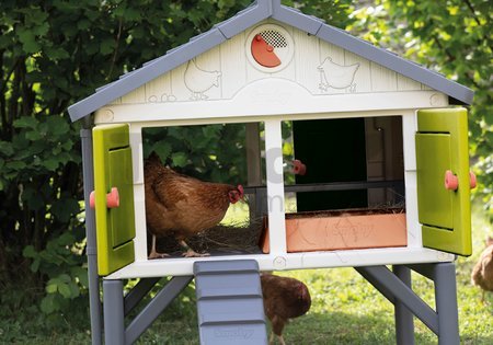 Kurín pre 5 sliepok Cluck Cluck Cottage Green Smoby 4 dvere so schodmi a kŕmidlom a hniezdo s falošným vajíčkom 128 cm výška