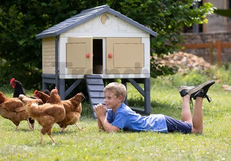 Kurín pre 5 sliepok Cluck Cluck Cottage Beige Smoby 4 dvere so schodmi a kŕmidlom a hniezdo s falošným vajíčkom 128 cm výška