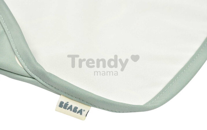 Podbradník 2v1 Bib with Removable Sleeves Sage Green Beaba s odnímateľnými rukávmi vodeodolný zelený od 4 mes BE913577