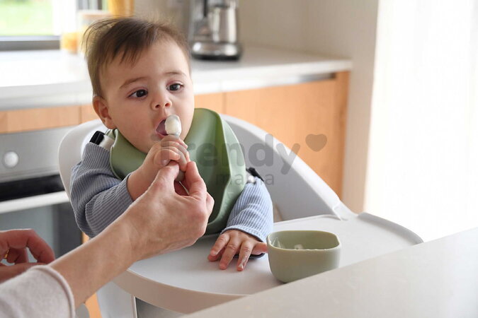 Ergonomické tréningové lyžičky Silicone Pre-Spoons Sage Green Velvet Grey Beaba zo silikónu na samostatné jedenie 2 kusy od 4 mes BE913578