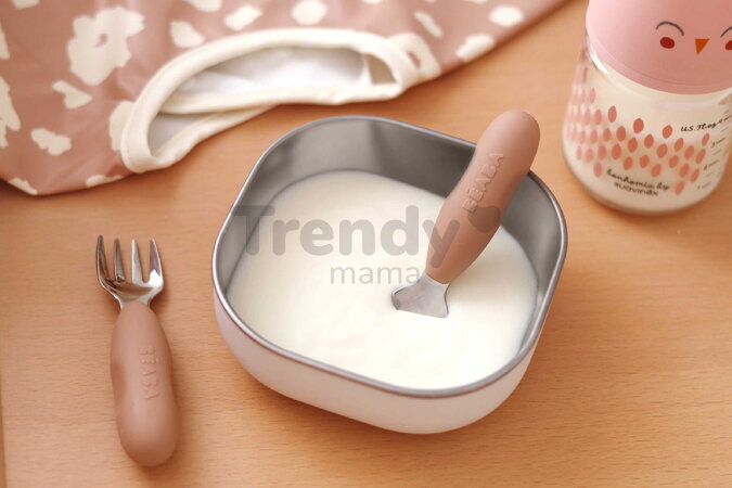 Prvý detský príbor Stainless Steel Pre-Cutlery Praline Beaba vidlička a lyžička hnedý od 10 mes BE913595