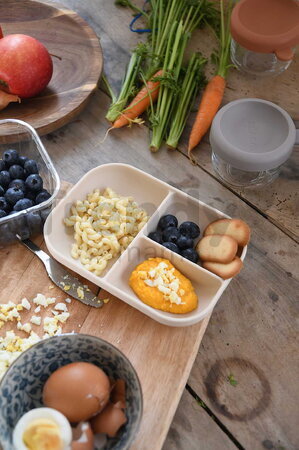 Tanier pre bábätká Divided Silicone Plate Clay Beaba zo silikónu rozdelený béžový od 4 mes BE913614