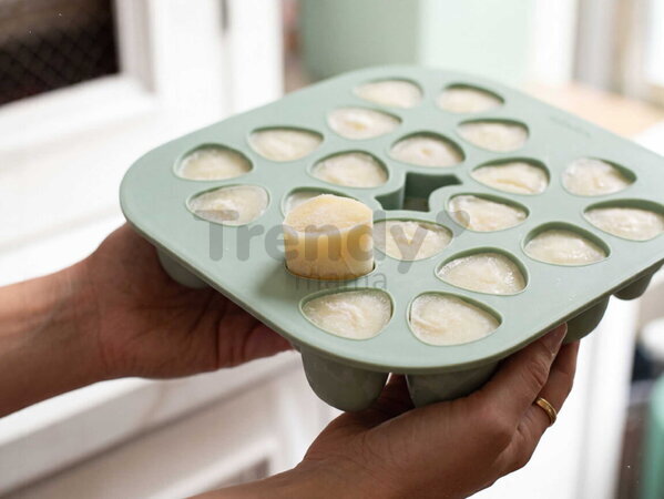 Multidávkovač na jedlo Tiny Silicone Multiportions Sage Green Beaba 20x35 ml zelený