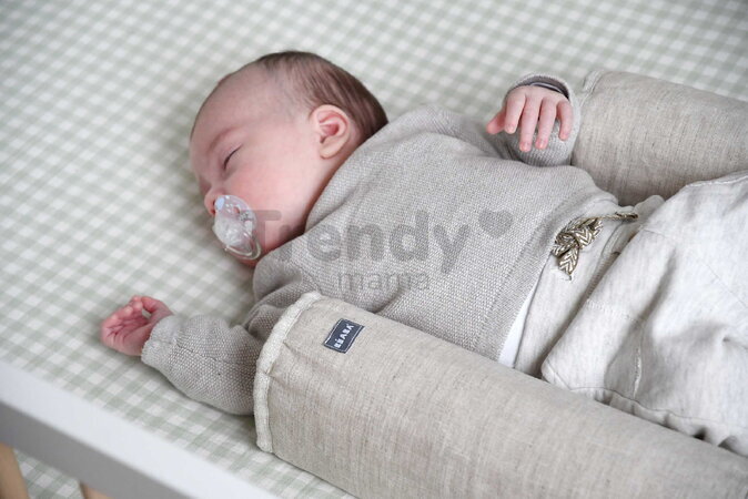 Hniezdo na spanie pre bábätká Bébécal™ Linen Natural Beaba do postele ľanové od 0 mes