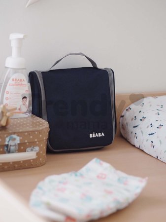 Toaletné potreby pre bábätko Hanging Toiletry Pouch Beaba Night Blue v závesnej taštičke s 9 doplnkami modré od 0 mes