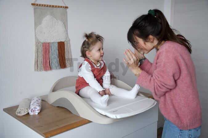 Prebaľovací pult Camélé’O Changing Table Clay Beaba béžový od 0 mes
