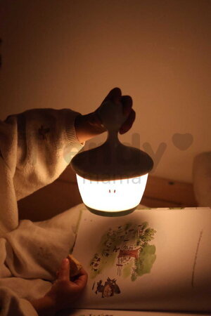 Lampička Pixie Stick Night Light Sage Green Beaba 2 intenzity jasu s detektorom plaču zelená od 0 mes