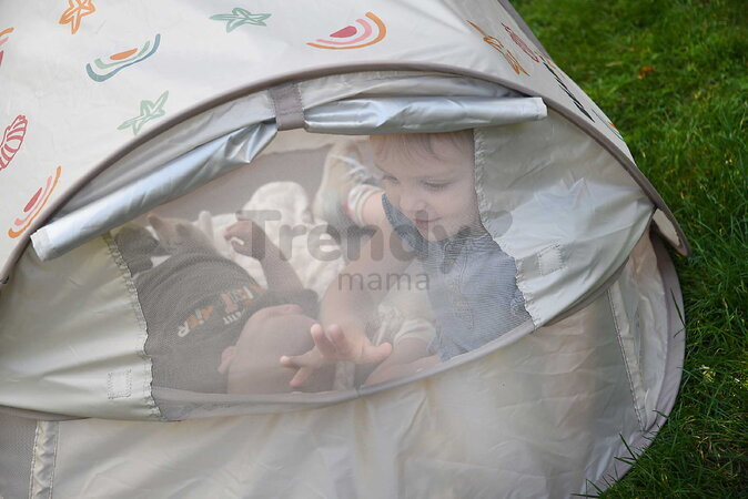 Plážový stan pre deti Breezynest Anti UV Tent Clay Earth Beaba s 360° ventiláciou a ochranou proti piesku a hmyzu béžový od 0-24 mes