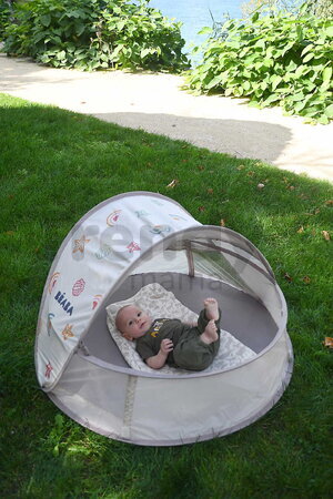 Plážový stan pre deti Breezynest Anti UV Tent Clay Earth Beaba s 360° ventiláciou a ochranou proti piesku a hmyzu béžový od 0-24 mes