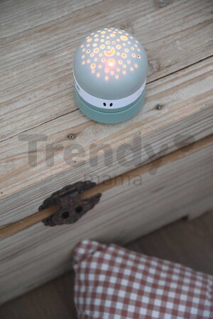 Nočný projektor hviezdnej oblody Pixie Projector Sage Green Beaba s hudbou a zvukmi a so senzorom plaču zelený od 0 mes BE930404