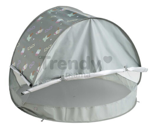Plážový stan pre deti Breezy Anti UV Tent Lichen Beaba s 360° ventiláciou a ochranou proti piesku a hmyzu 120*85 cm sivý so vzorom od 0-36 mes