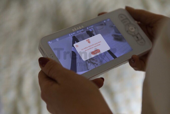 Elektronická opatrovateľka Video Baby Monitor Zen Smart AI White Beaba s 360° kamerou a umelou inteligenciou BE930428