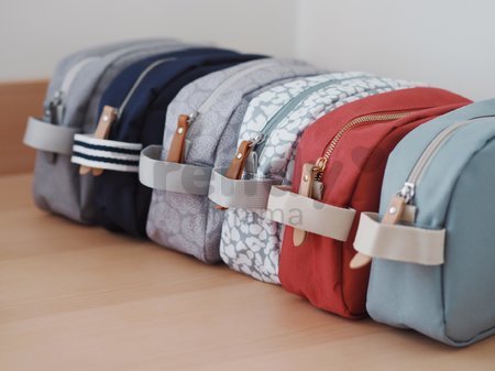 Kozmetická taštička Toiletry Pouch Beaba Heather Grey so zipsom sivá