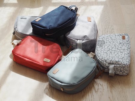 Kozmetická taštička Toiletry Pouch Beaba Blue Marine so zipsom modrá