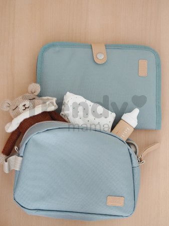 Kozmetická taštička Toiletry Pouch Beaba Sage Green so zipsom zelená