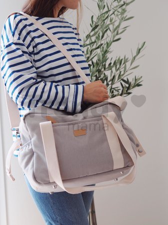 Prebaľovacia taška ku kočíku Changing Bag Paris Beaba Pearl Grey s doplnkami sivá
