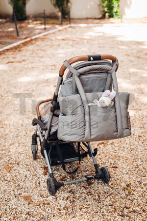 Prebaľovacia taška ku kočíku Puffy Paris Changing Bag Gazelle Beaba s prebaľovacou podložkou hnedá  BE940318