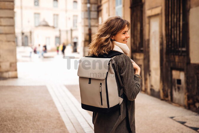 Prebaľovací batoh Oslo Changing Bag Clay Beaba vodeodolný s prebaľovacou podložkou a popruhmi ku kočíku hnedý BE940321
