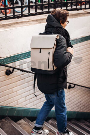 Prebaľovací batoh Oslo Changing Bag Clay Beaba vodeodolný s prebaľovacou podložkou a popruhmi ku kočíku hnedý BE940321