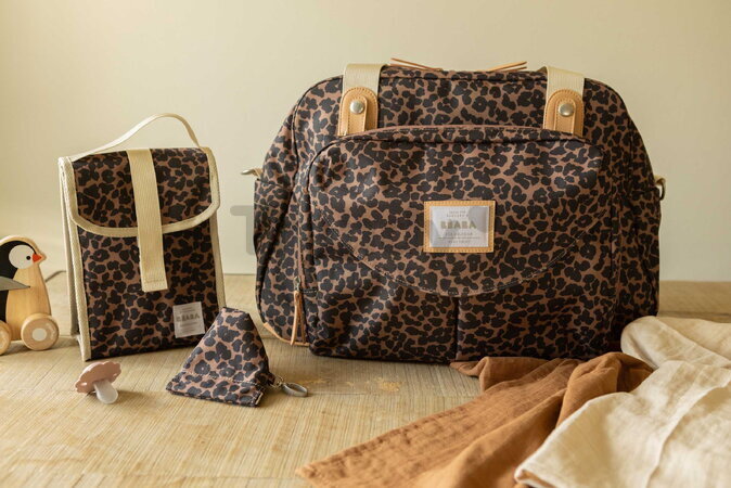 Prebaľovacia taška ku kočíku Geneva II Changing Bag Leopard Beaba s prebaľovacou podložkou vzorovaná  BE940343