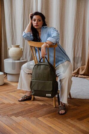 Prebaľovací batoh Tokyo Backpack Lichen Beaba s prebaľovacou podložkou a popruhmi ku kočíku zelený